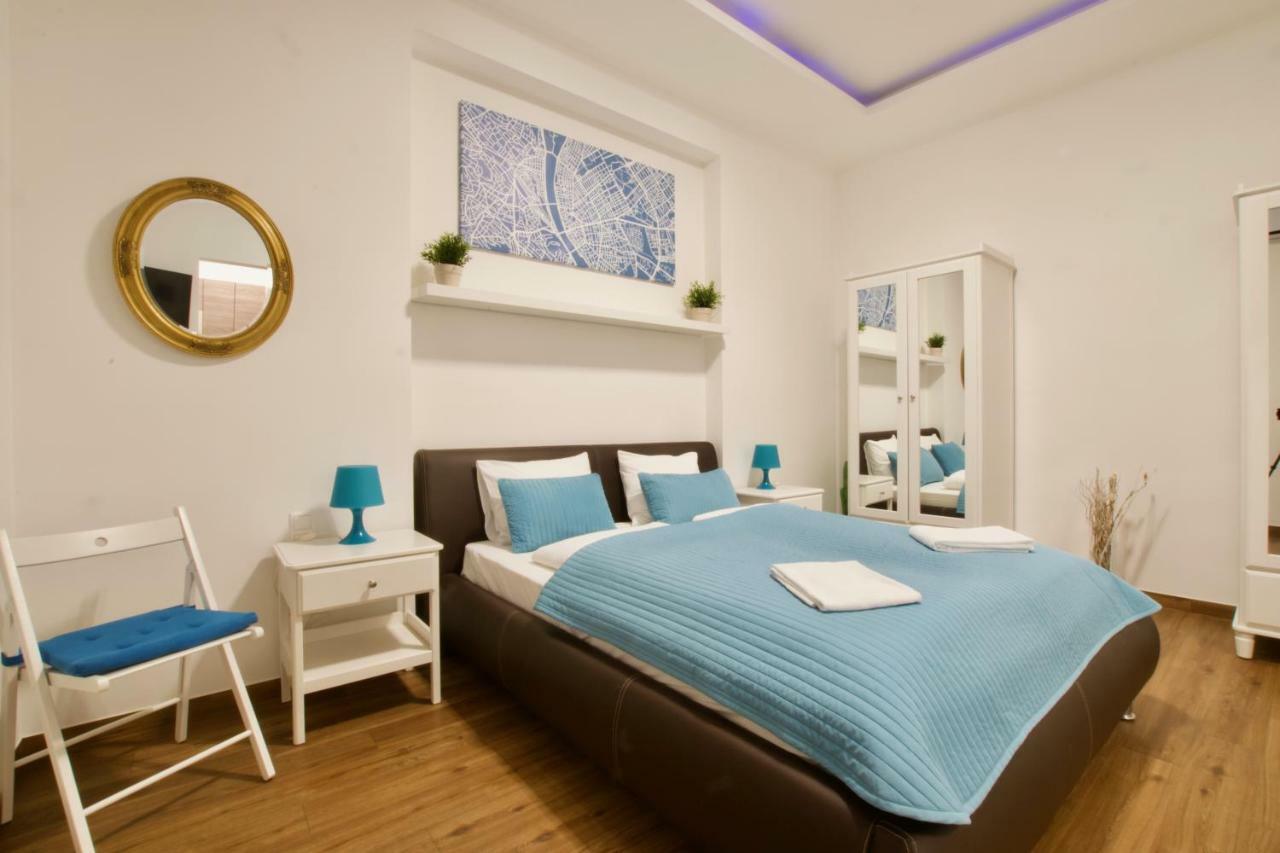 Standard Apartment By Hi5 -Baross Square Boedapest Buitenkant foto